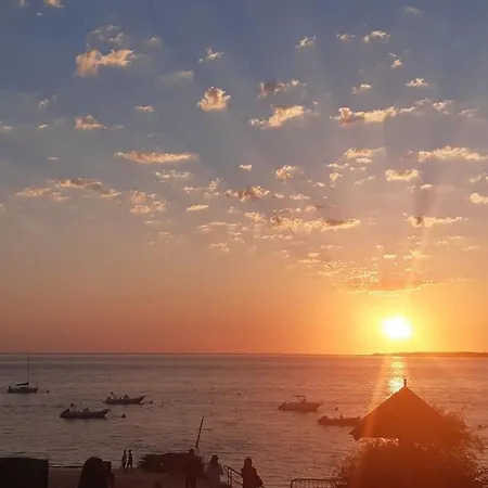 בית נופש Mon Petit Coin Sous Les Pins *